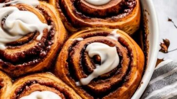 Pumpkin Cinnamon Rolls